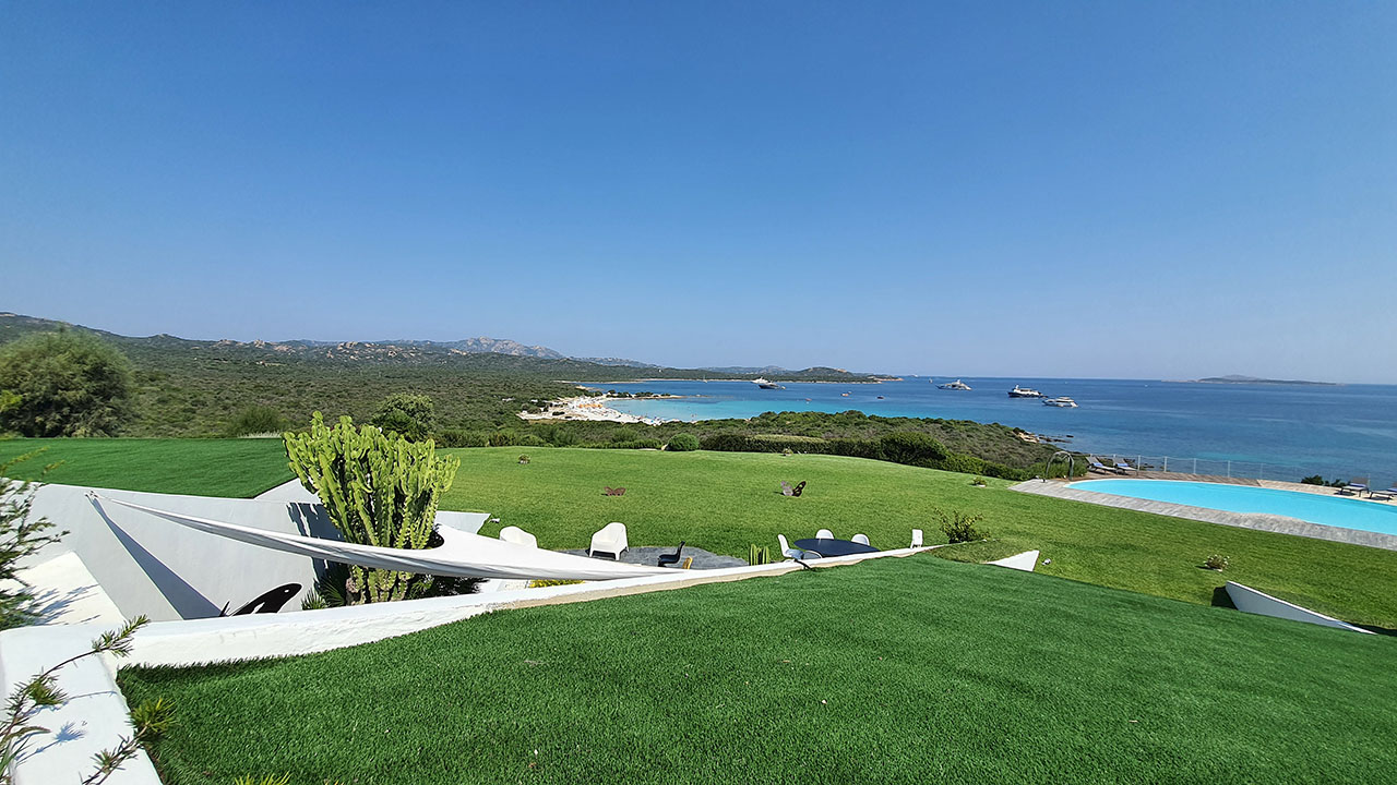 Villa fronte mare in AFFITTO Sardegna