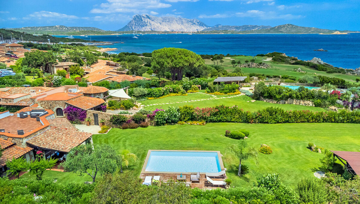 Villa Aldia For Rent Puntaldia, Sardinia