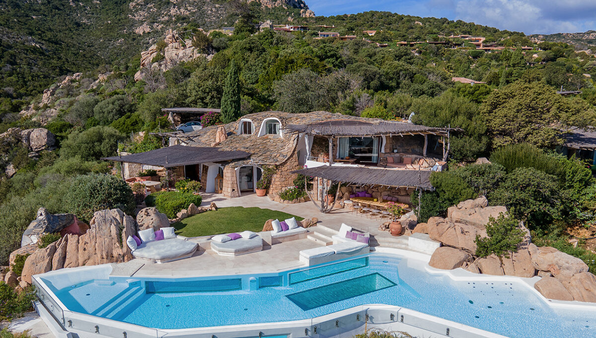 Villa Le Grotte For Rent Porto Cervo Sardinia (italy)