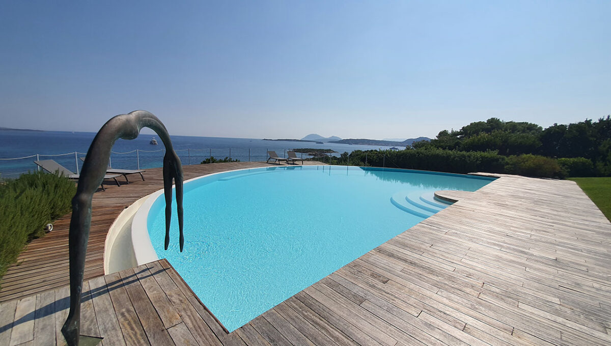 Waterfront Villa Rena Bianca For Rent Portisco Sardinia (italy)