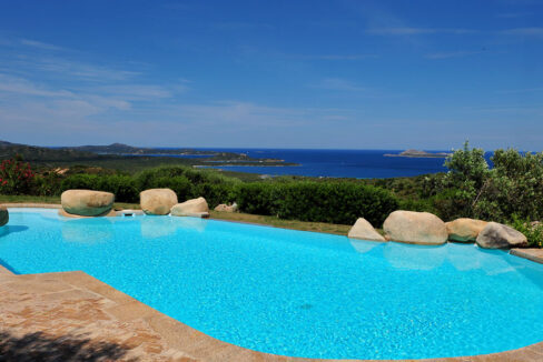 panoramic-villa-for-rent-san-pantaleo-sardinia