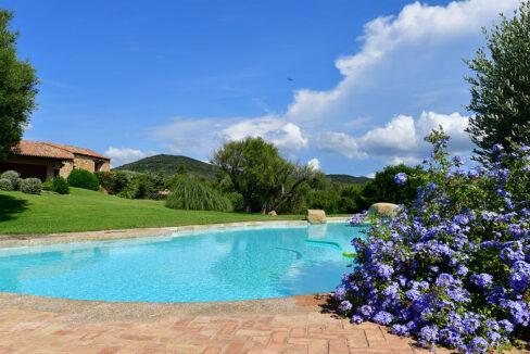 panoramic-villa-for-rent-san-pantaleo-sardinia